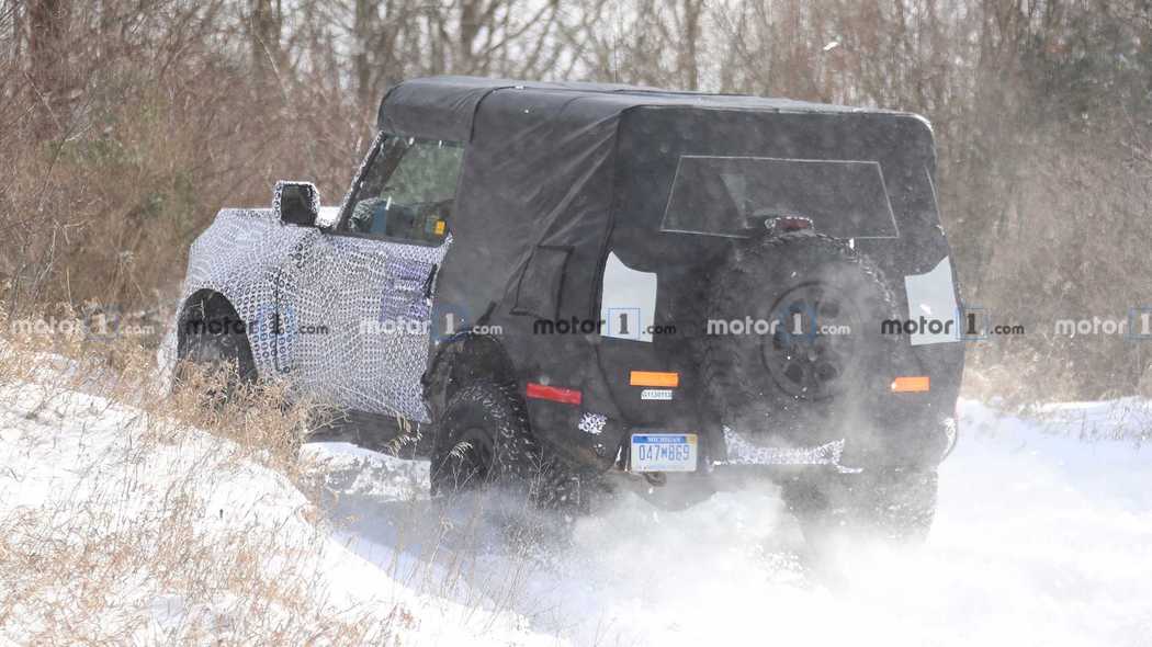 抢占Jeep牧马人市场 福特Bronco硬派越野车曝光